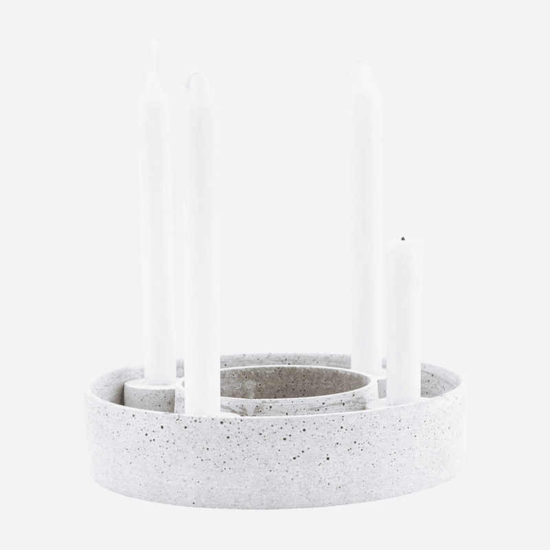 Moderne Julestemning med The Ring - Advents Lysestake i Polyston