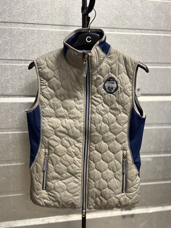 12. Jackson ridevest
